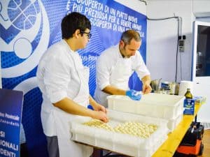 Ragazzi del cfp zanardelli al one gate del basket Brescia